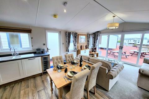 2 bedroom lodge for sale, Polperro Holiday Park