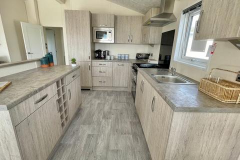 2 bedroom lodge for sale, Polperro Holiday Park