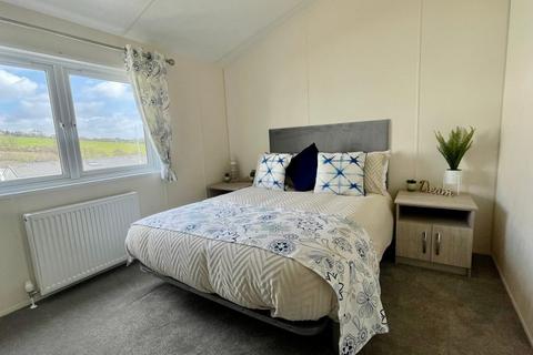 2 bedroom lodge for sale, Polperro Holiday Park