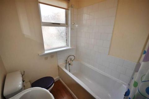 2 bedroom flat to rent, Barlow Moor Road, Manchester M21