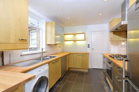 2 bedroom maisonette to rent, Ingelow Road, Battersea, London, SW8