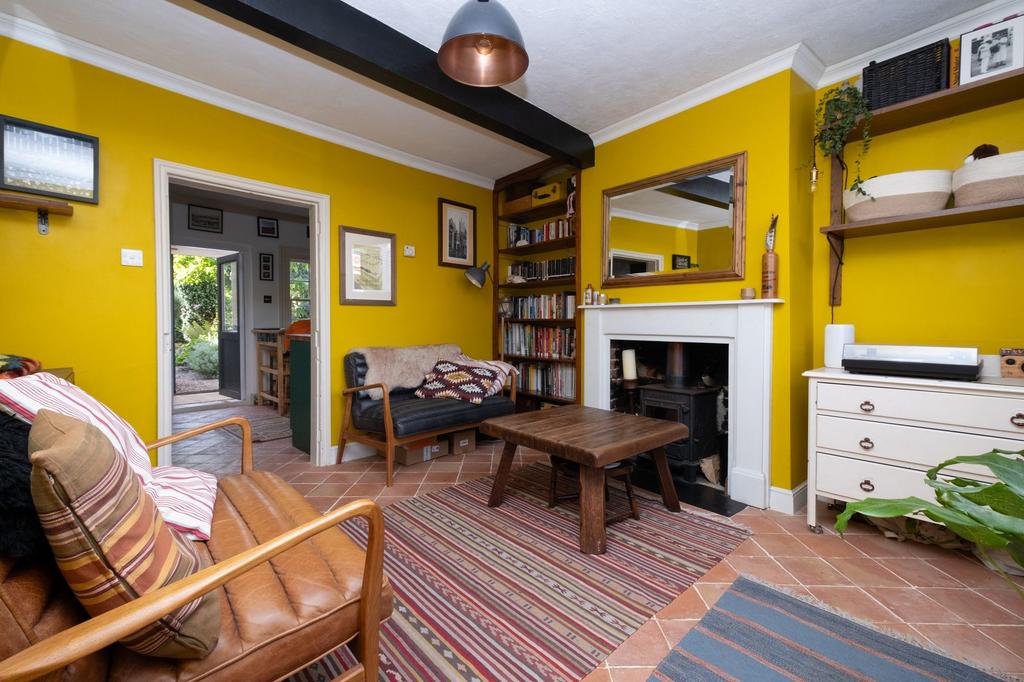 Wincheap, Canterbury, CT1 2 bed terraced house for sale £280,000