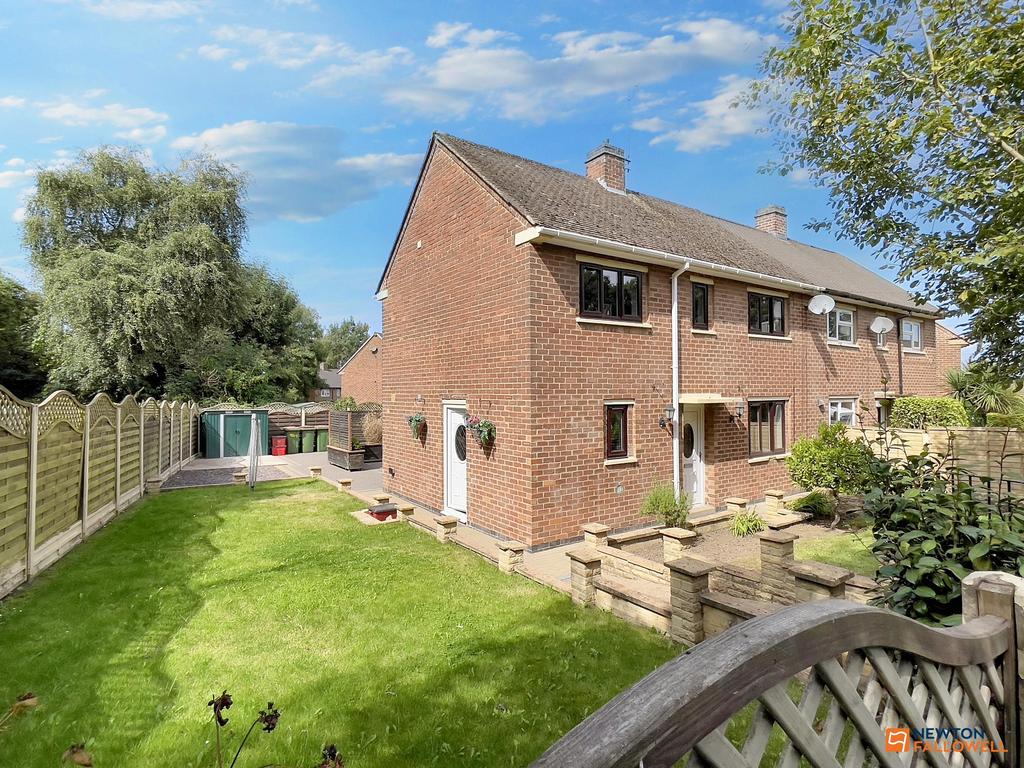 Bradgate Drive, Coalville, LE67 3 bed semidetached house for sale £