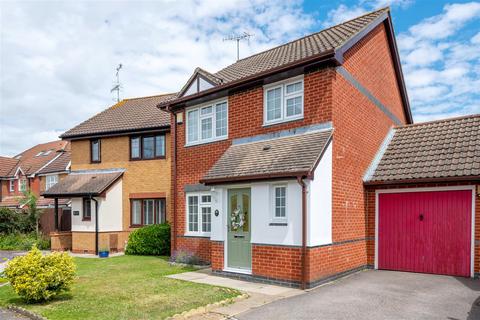 3 bedroom detached house for sale, Hardy Close, Horley