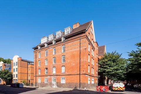 1 bedroom flat for sale, Cookham House, Montclare Street, Shoreditch, London, E2