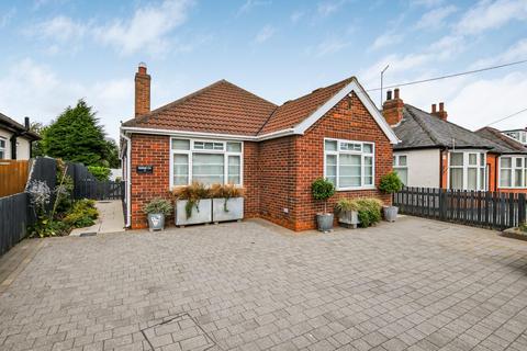 4 bedroom detached bungalow for sale, Hull Bridge Road, Beverley, East Yorkshire , HU17 9HY