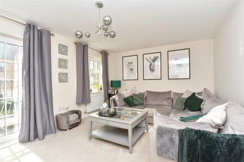 4 bedroom townhouse for sale, Rapson End, Sittingbourne, Kent