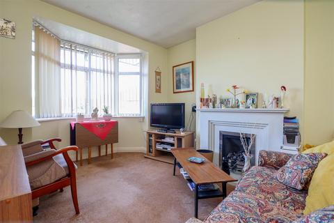 2 bedroom maisonette for sale, Spencers Road, Horsham