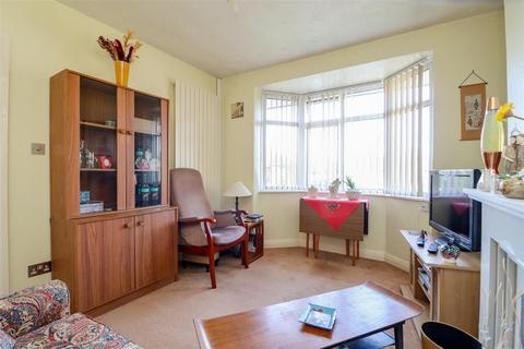 2 bedroom maisonette for sale, Spencers Road, Horsham