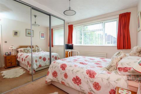 2 bedroom maisonette for sale, Spencers Road, Horsham