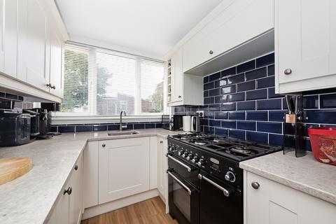 29 Breckonmead, Bromley, BR1 3BW