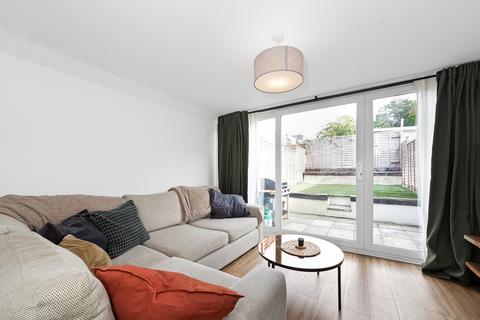 29 Breckonmead, Bromley, BR1 3BW