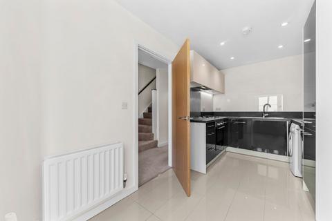 3 bedroom end of terrace house for sale, Isles Quarry Road, Sevenoaks TN15