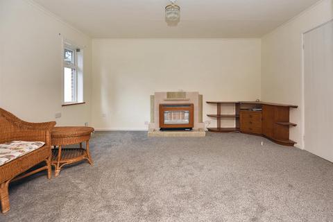 3 bedroom detached bungalow for sale, Kings Court Road, Gillingham