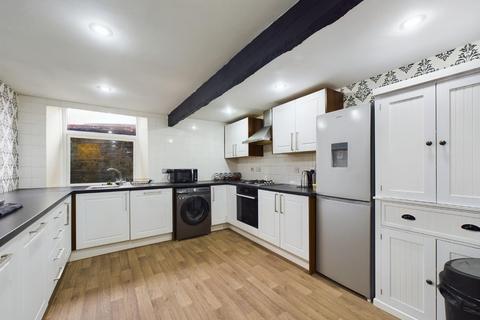 2 bedroom house for sale, Albion Road, Bradford