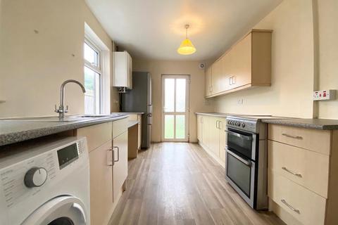 3 bedroom terraced house to rent, Hengrove Avenue, Hengrove, Bristol