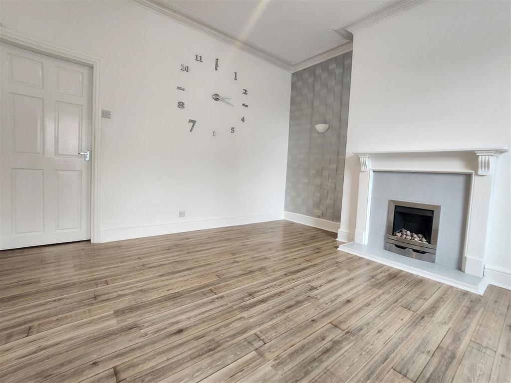 Gould Street, Manchester M34 2 bed house for sale £160,000