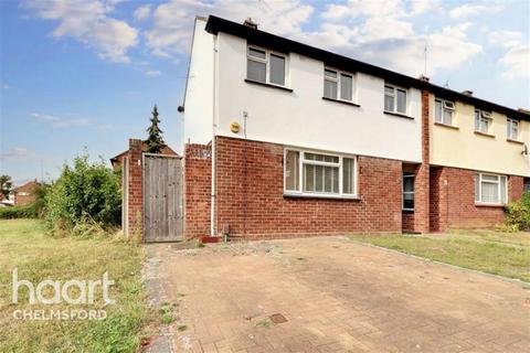 3 bedroom semi-detached house to rent, Grampian Grove, Chelmsford