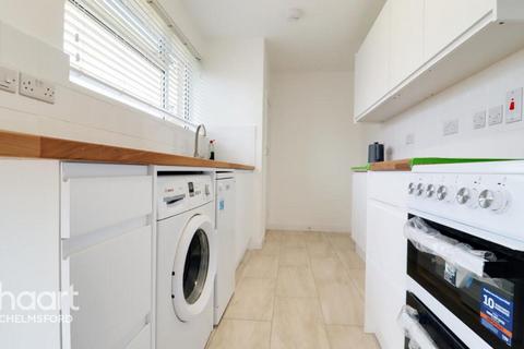 3 bedroom terraced house to rent, Grampian Grove, Chelmsford