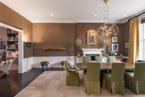 6 bedroom townhouse for sale, Wilton Crescent, London SW1X