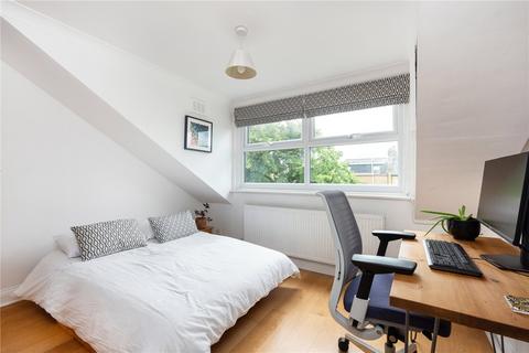 2 bedroom apartment for sale, Finsbury Park Road, London, N4