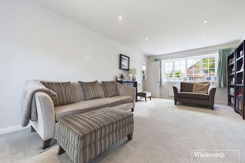 16 Dauntless Road, Burghfield Common, Reading, RG7 3NZ