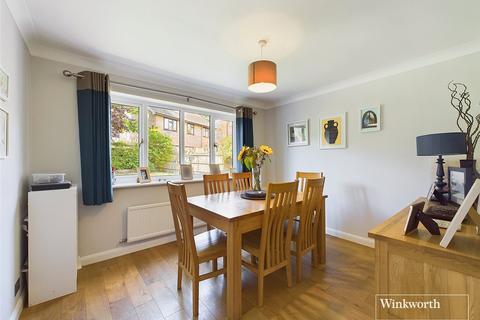 16 Dauntless Road, Burghfield Common, Reading, RG7 3NZ