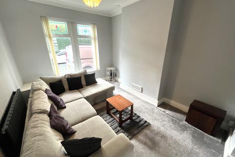 2 bedroom terraced house for sale, Catherine Street West, Denton