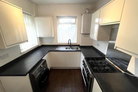 2 bedroom terraced house for sale, Catherine Street West, Denton