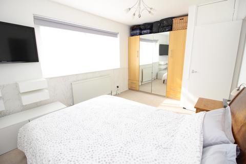 3 bedroom terraced house for sale, Green Lane, Worcester Park KT4