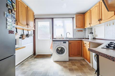 92 Parklands, Coopersale, Epping, CM16 7RG