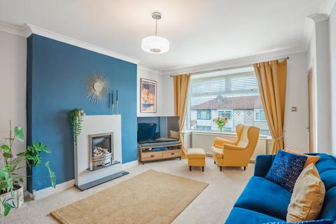 28 Randolph Drive, Clarkston, Glasgow, G76 8AW