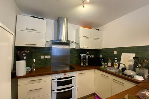 1 bedroom flat to rent, West Wycombe Road, High Wycombe, HP11