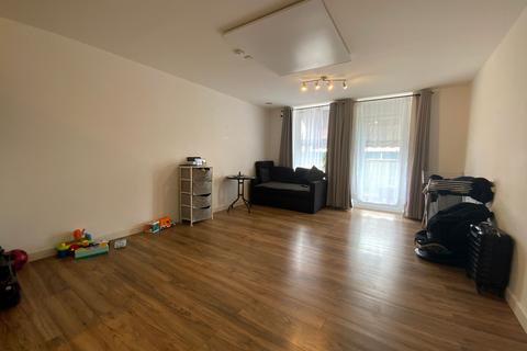 1 bedroom flat to rent, West Wycombe Road, High Wycombe, HP11