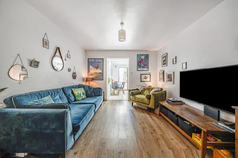 2 bedroom flat for sale, Rosebery Gardens, Crouch End