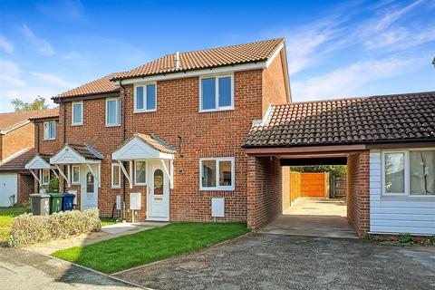 3 bedroom terraced house to rent, Speedwell Close, Cambridge CB1