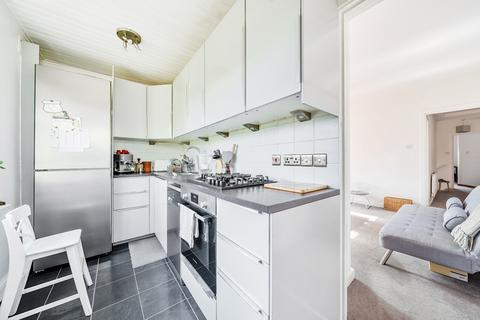 3 bedroom flat for sale, Sydney Road, Teddington, TW11