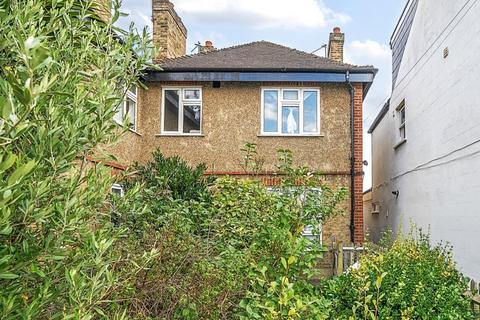 3 bedroom flat for sale, Sydney Road, Teddington, TW11