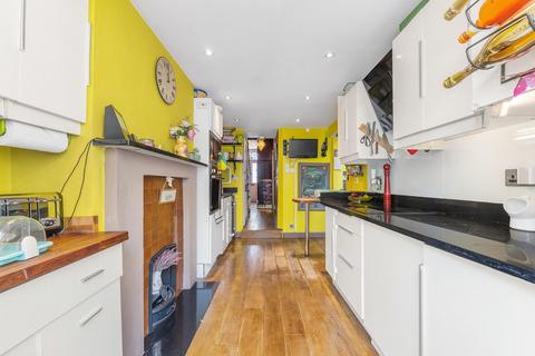 4 bedroom house for sale, Bythorn Street, SW9