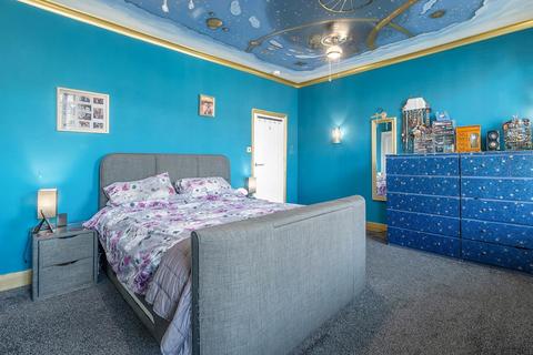 3 Bythorn Street, London, SW9 8AQ