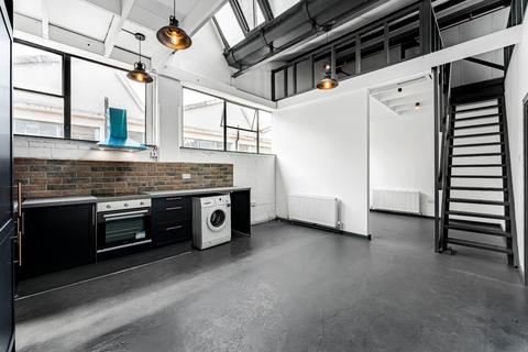 Studio to rent, Oslo House, 15 Prince  Edward Road, Hackney Wick, London, E9