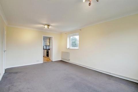 2 bedroom apartment to rent, Tithe Court, Slough SL3