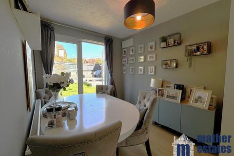 2 Cherry Tree Rise, Walkern, Stevenage, SG2 7JL
