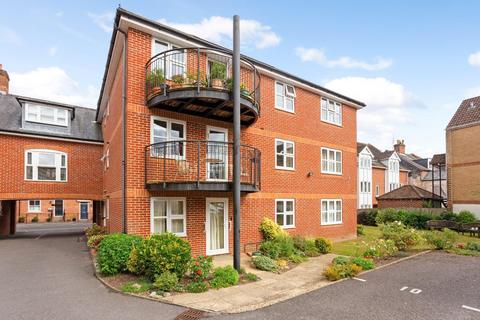 2 bedroom flat for sale, St. Edmunds Church Street, Salisbury