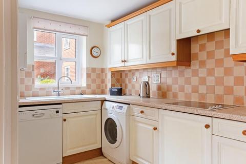 2 bedroom flat for sale, St. Edmunds Church Street, Salisbury