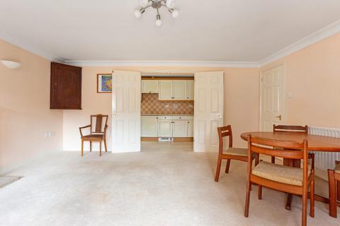 2 bedroom flat for sale, St. Edmunds Church Street, Salisbury