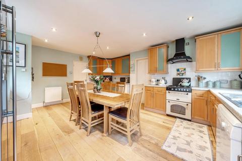 4 bedroom detached house for sale, Gordon Road, Hiltingbury, Chandler's Ford