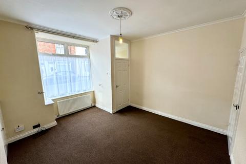 2 bedroom terraced house to rent, Major Street, Darlington DL3