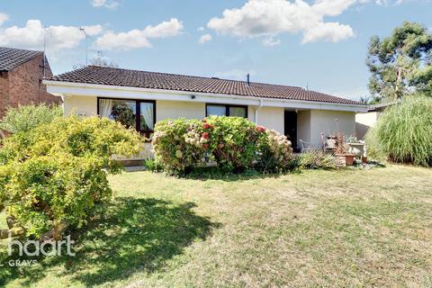 2 bedroom detached bungalow for sale, Lawns Crescent, Grays