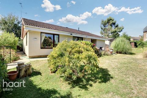 2 bedroom detached bungalow for sale, Lawns Crescent, Grays